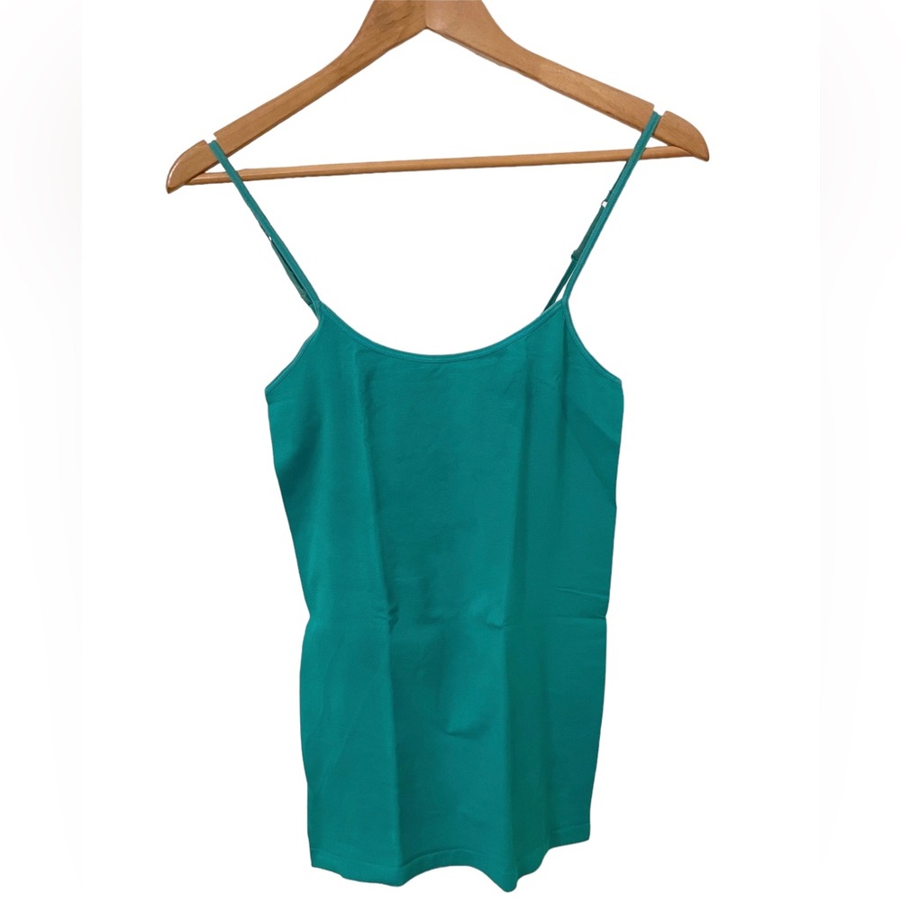 Stretchy adjustable cami in a blueish green